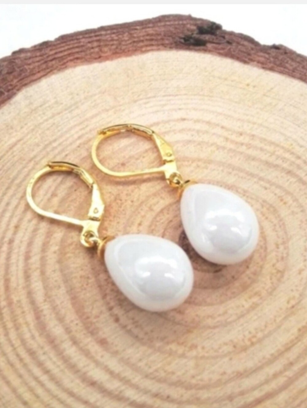 Sea Shell Pearl 14k Gold White Waterdrop Teardrop Leverback Drop Dangle Earrings